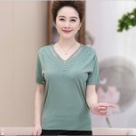 Bí quyết lựa chọn áo thun nữ tuổi 40 chị em nên biết
