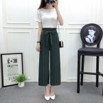 Quần xếp ly dáng đứng phối với áo gì hợp thời trang?