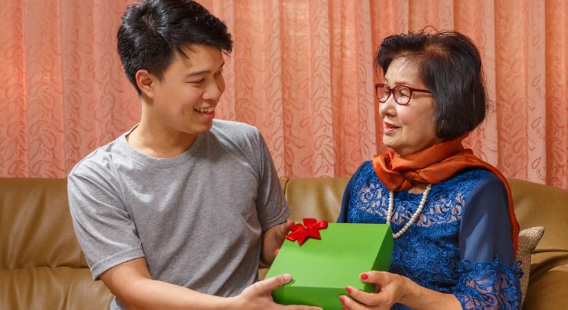 Top những quà tặng mẹ vợ nhân ngày sinh nhật ý nghĩa